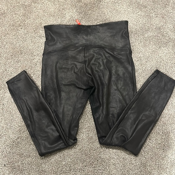 LIKE NEW SPANX faux leather leggings - Picture 3 of 3